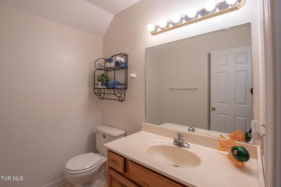 Photo #27: 420 Alexander Avenue