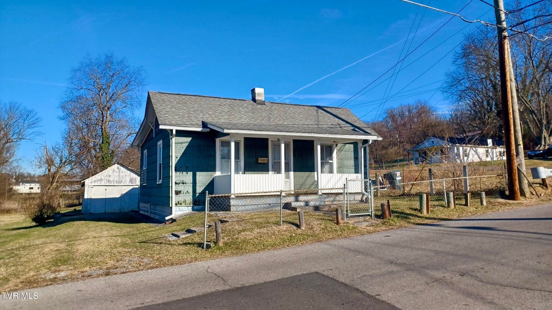 Photo #52: 209 Madison Street