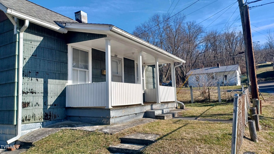 Photo #2: 209 Madison Street