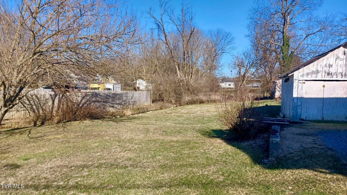 Photo #33: 209 Madison Street