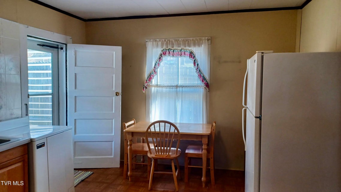 Photo #9: 209 Madison Street