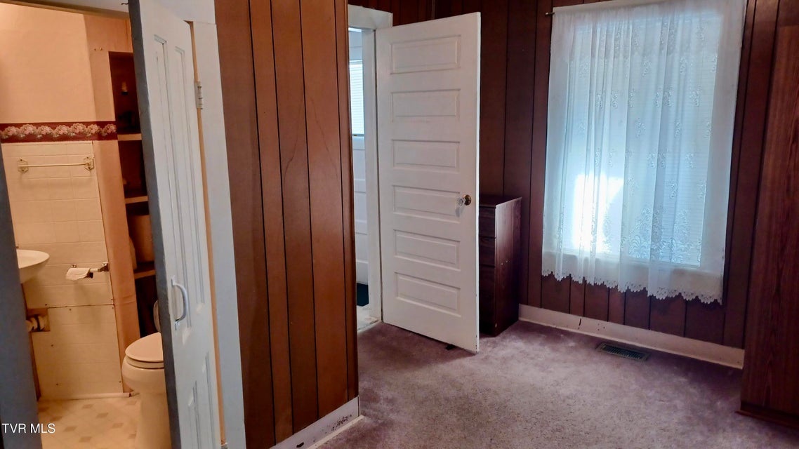 Photo #18: 209 Madison Street