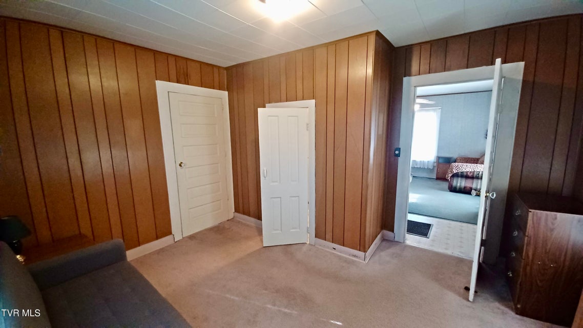 Photo #17: 209 Madison Street