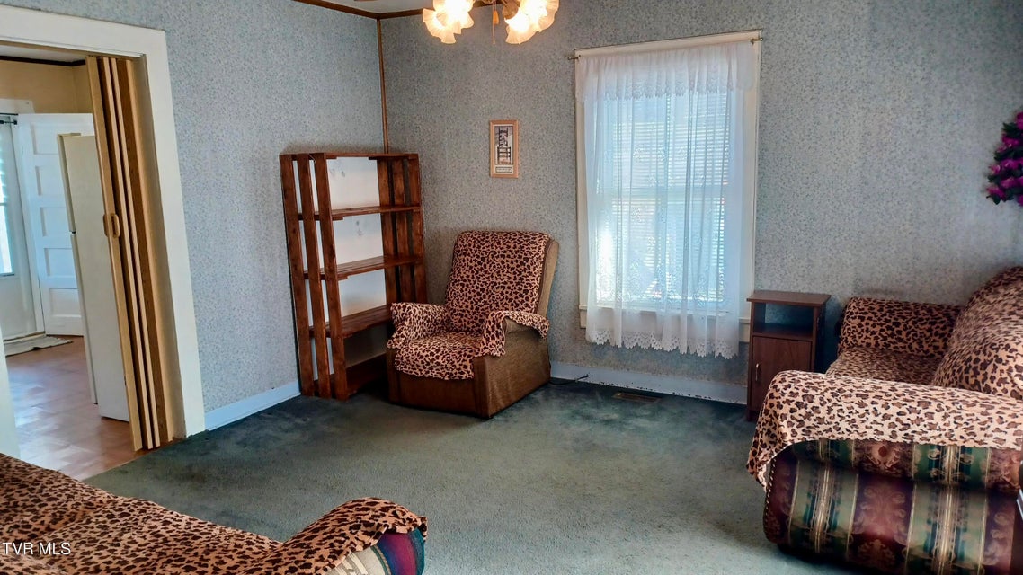 Photo #6: 209 Madison Street