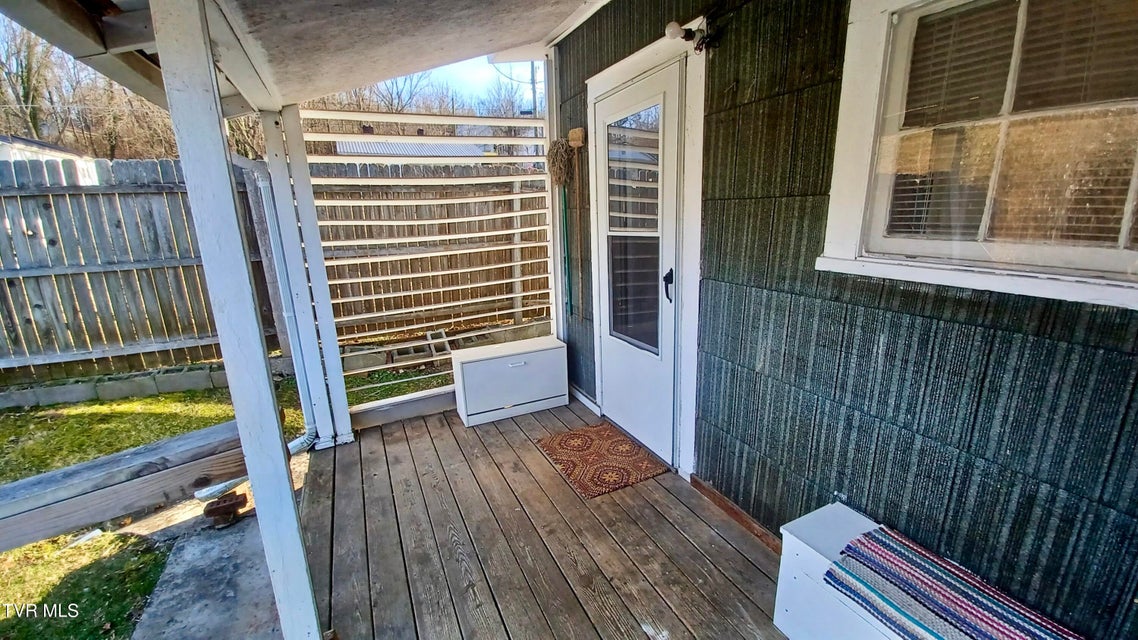 Photo #24: 209 Madison Street