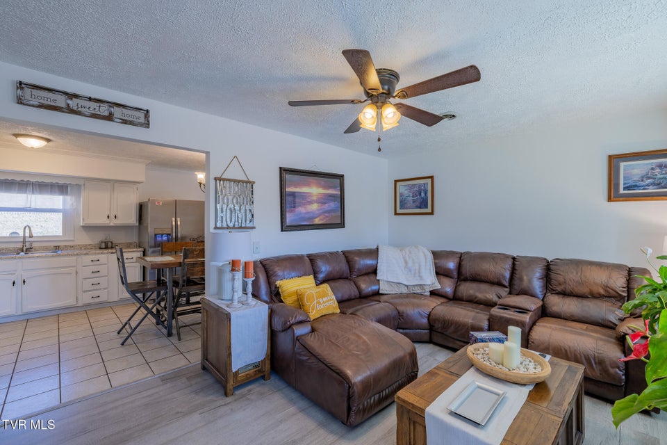 Photo #2: 3216 Brownlow Road