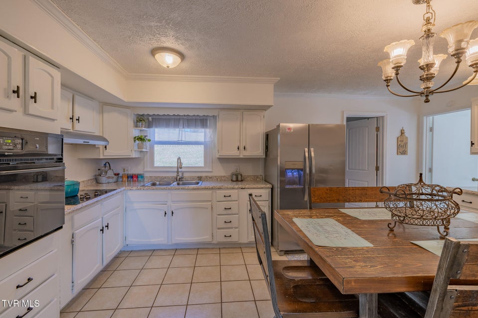 Photo #5: 3216 Brownlow Road