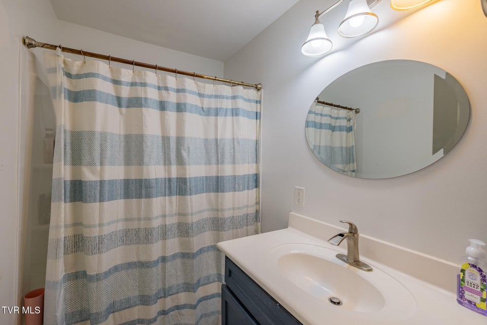 Photo #15: 3216 Brownlow Road