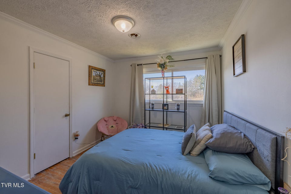 Photo #17: 3216 Brownlow Road