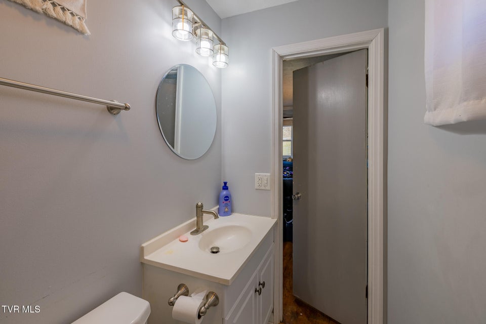 Photo #24: 3216 Brownlow Road