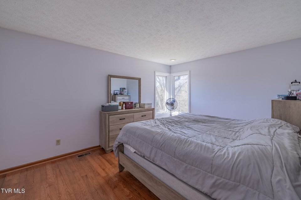 Photo #16: 1331 Bloomingdale Pike