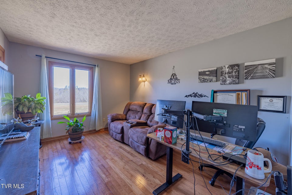 Photo #24: 1331 Bloomingdale Pike