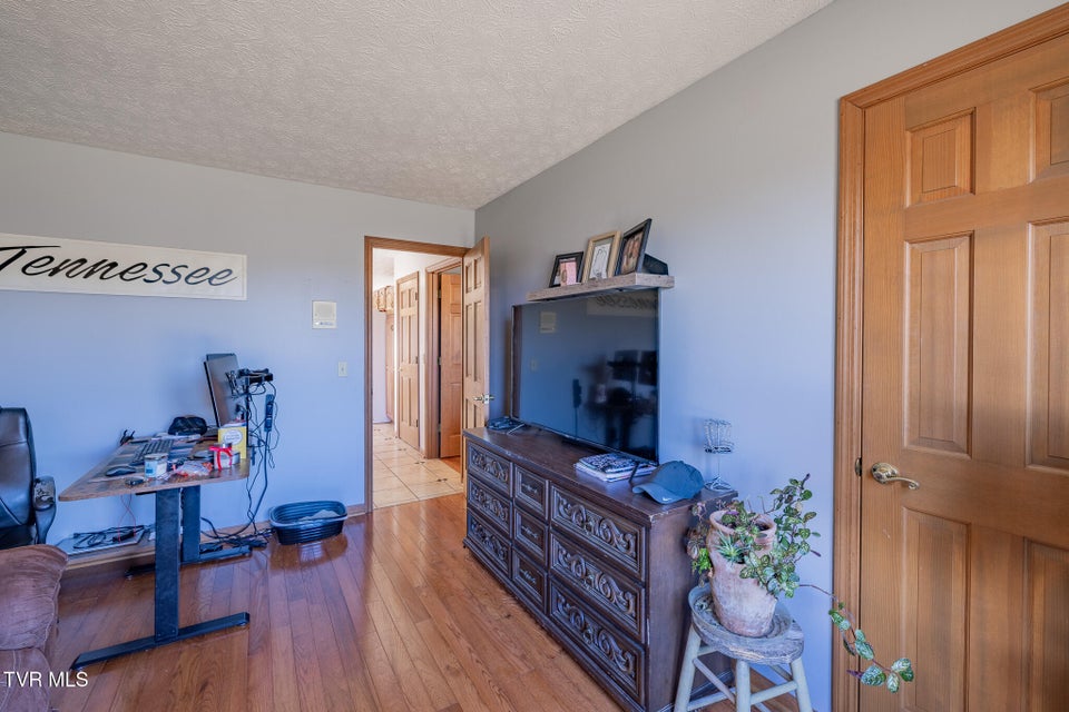 Photo #25: 1331 Bloomingdale Pike