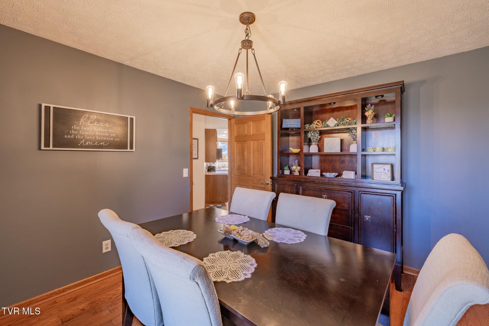 Photo #27: 1331 Bloomingdale Pike