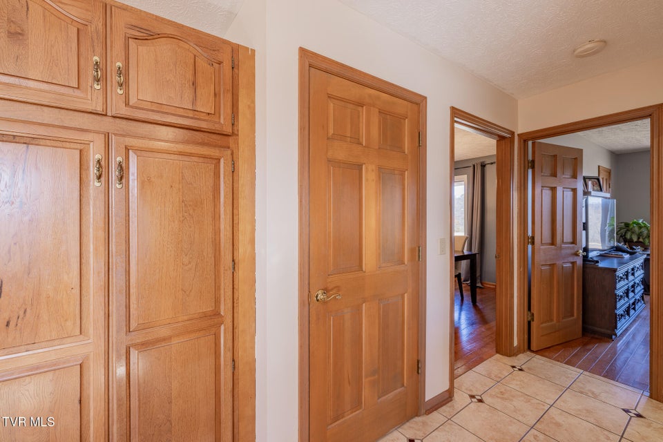 Photo #28: 1331 Bloomingdale Pike