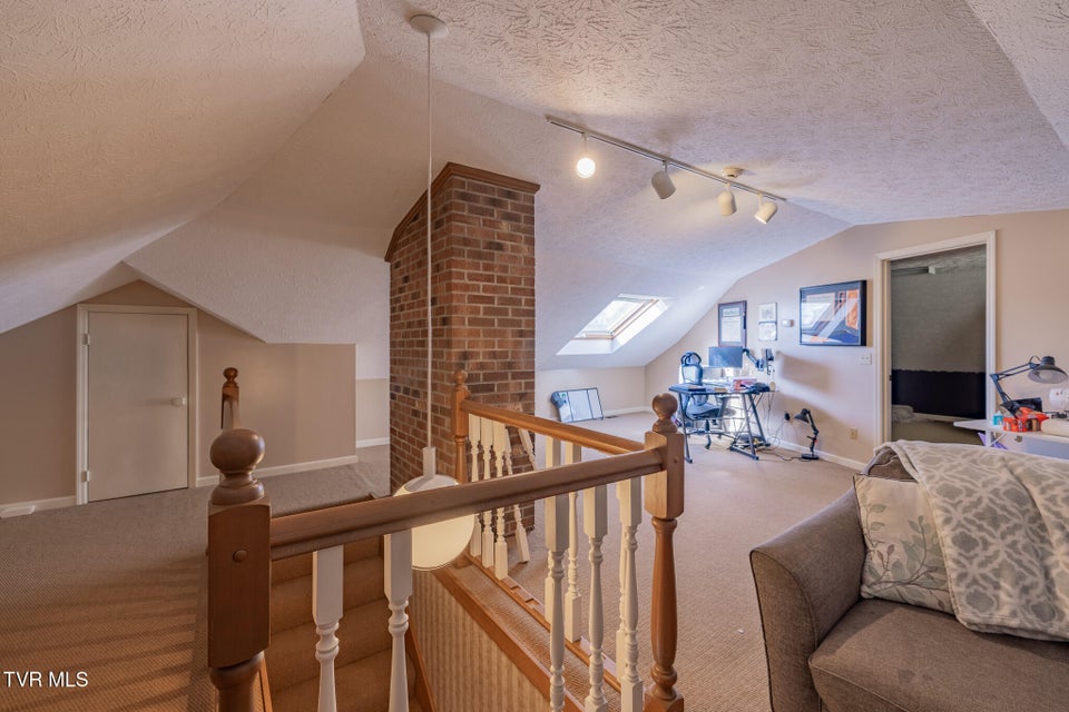 Photo #31: 1331 Bloomingdale Pike