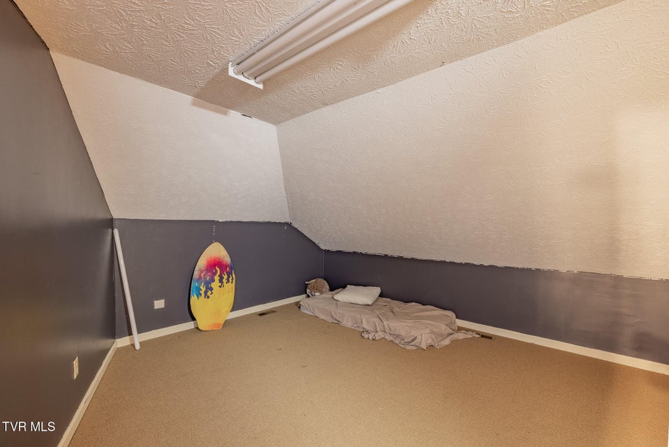 Photo #32: 1331 Bloomingdale Pike