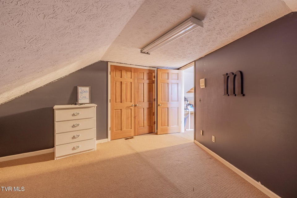 Photo #33: 1331 Bloomingdale Pike