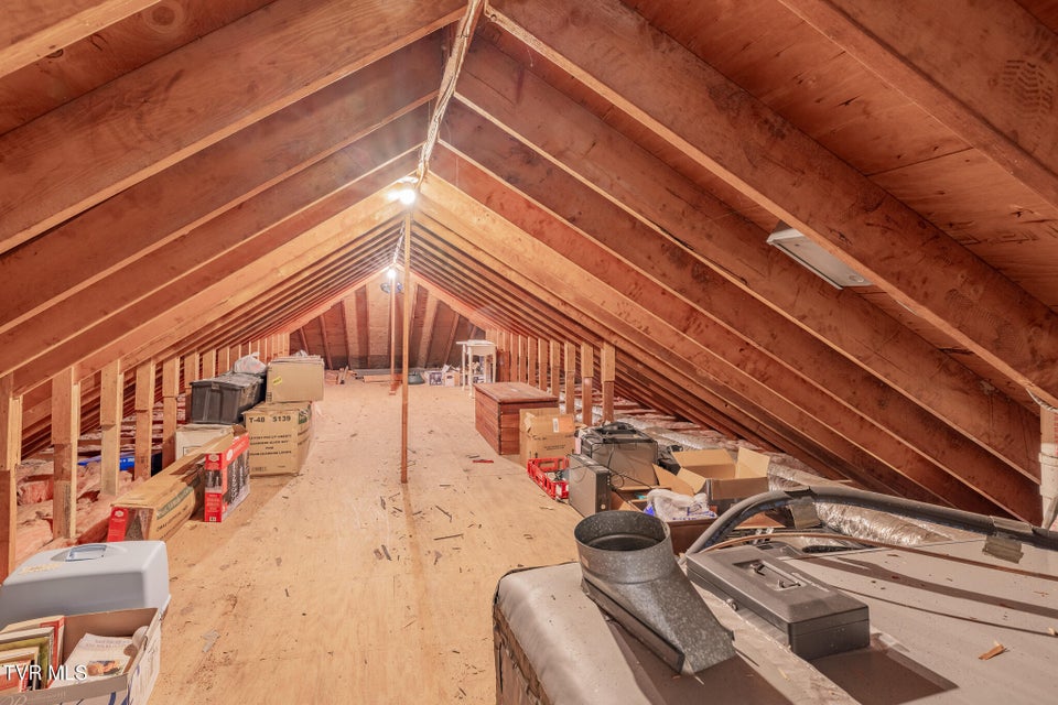 Photo #34: 1331 Bloomingdale Pike