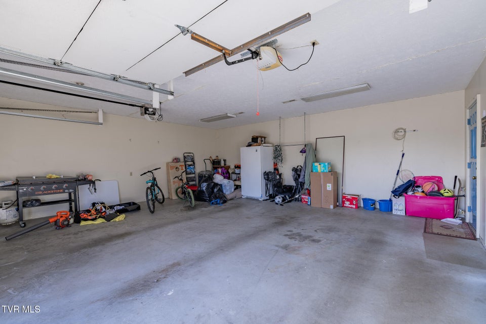 Photo #35: 1331 Bloomingdale Pike