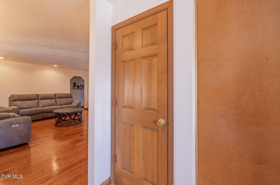 Photo #40: 1331 Bloomingdale Pike