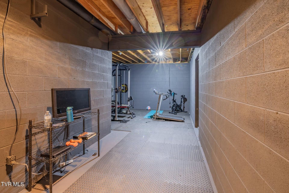 Photo #57: 1331 Bloomingdale Pike