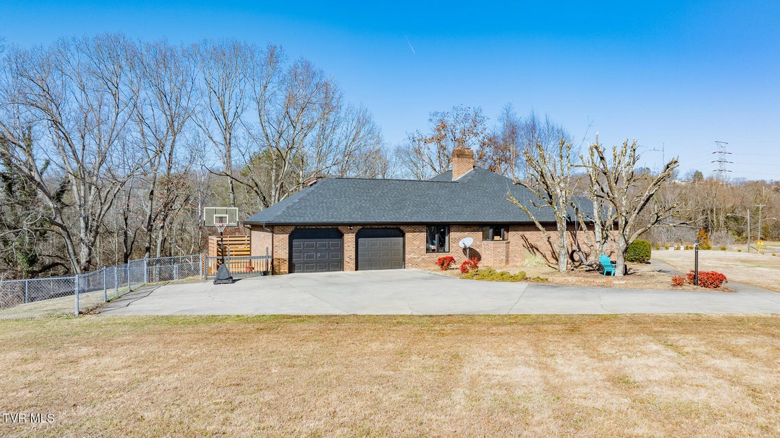 Photo #59: 1331 Bloomingdale Pike