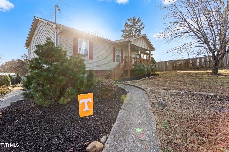 Photo #2: 4625 Clifton Lane