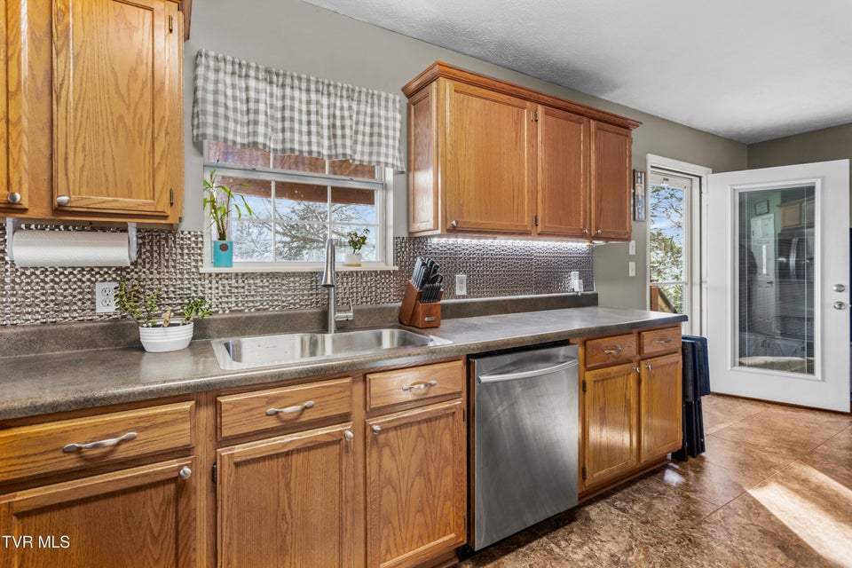 Photo #11: 4625 Clifton Lane