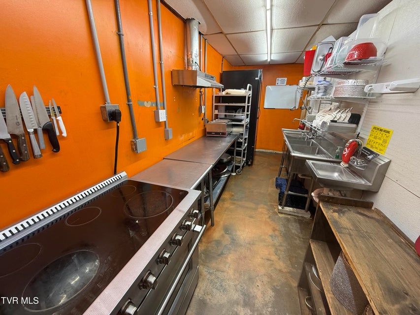 Photo #36: 1097 Main Street