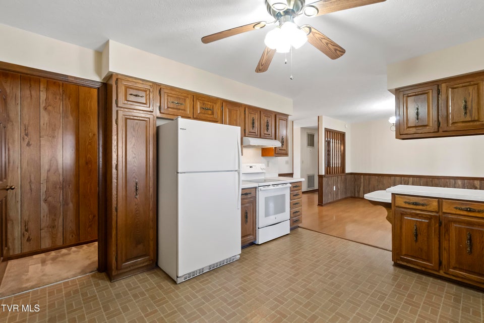 Photo #29: 308 Norton Road