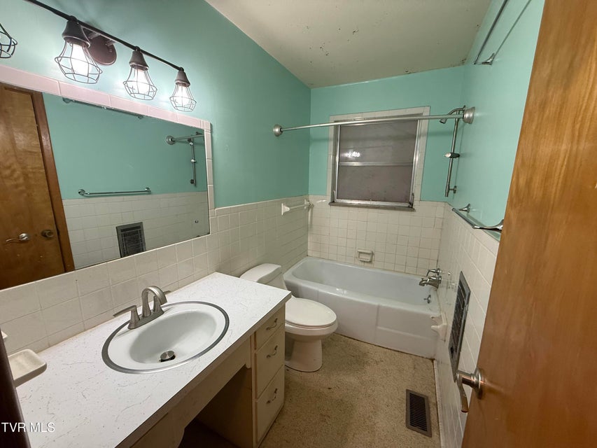 Photo #21: 617 Barton Ridge Road