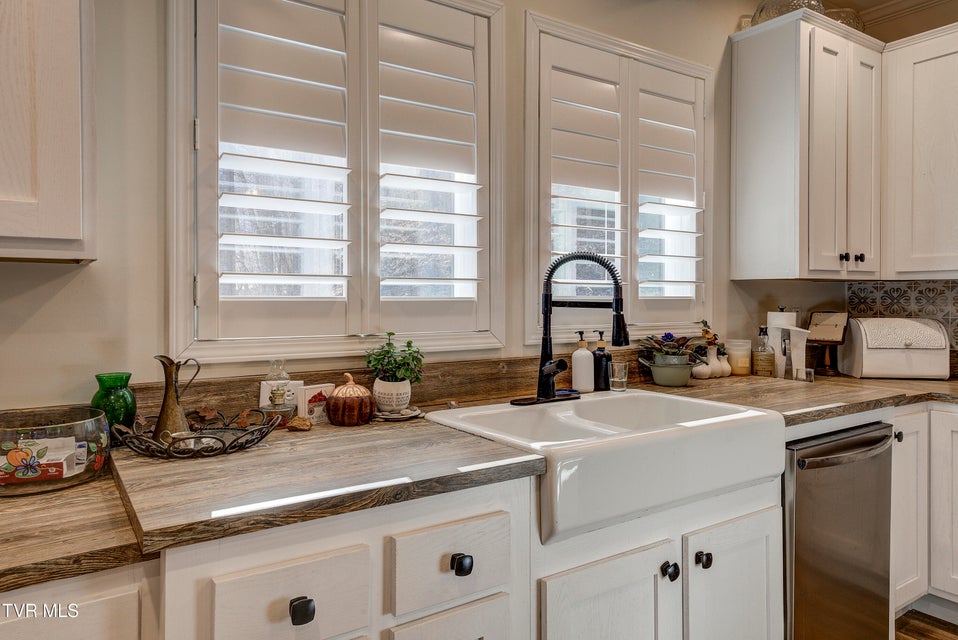 Photo #13: 406 Mathis Road