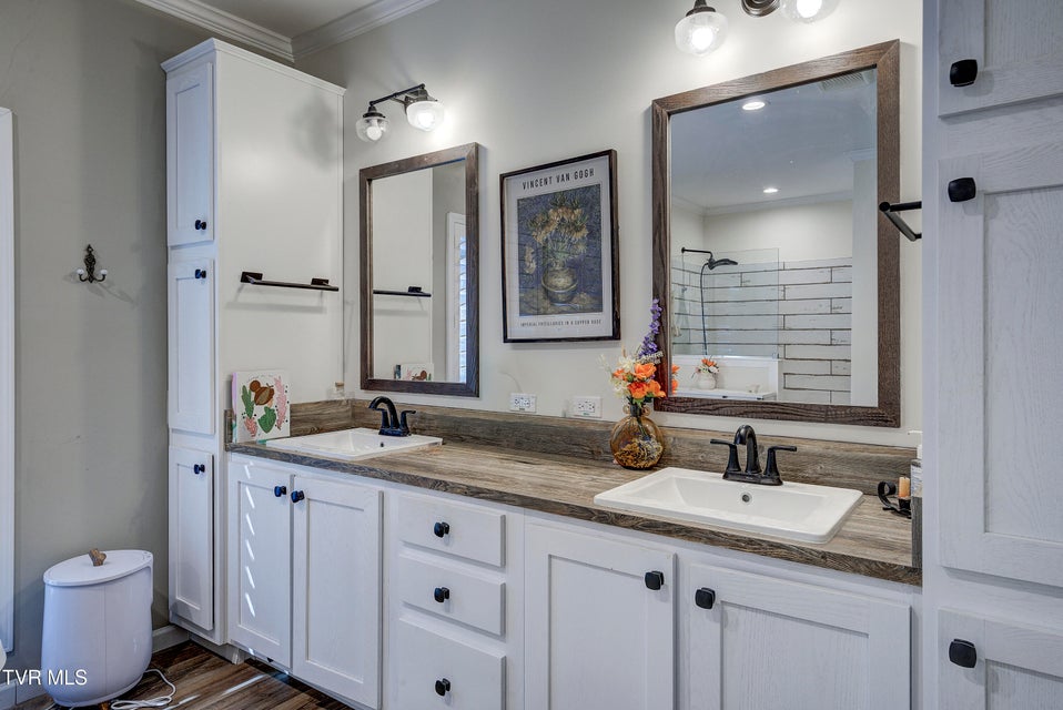 Photo #35: 406 Mathis Road