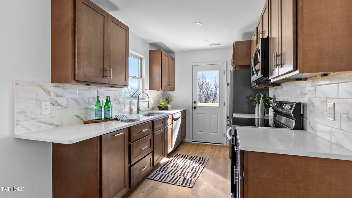 Photo #10: 1021 Ridgecrest Street