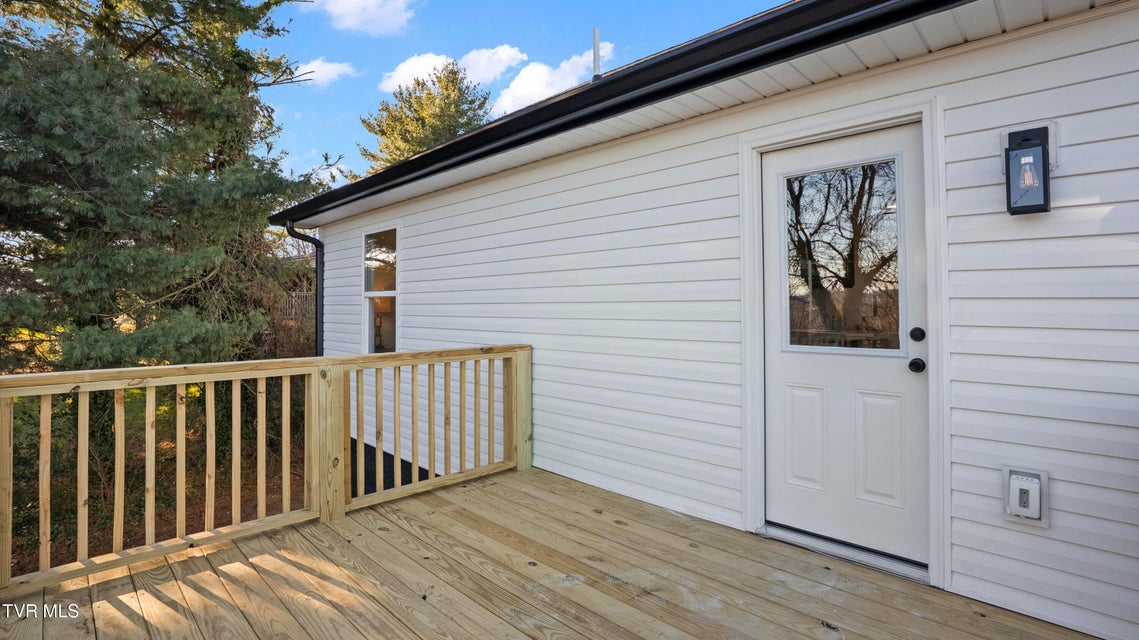 Photo #11: 1021 Ridgecrest Street