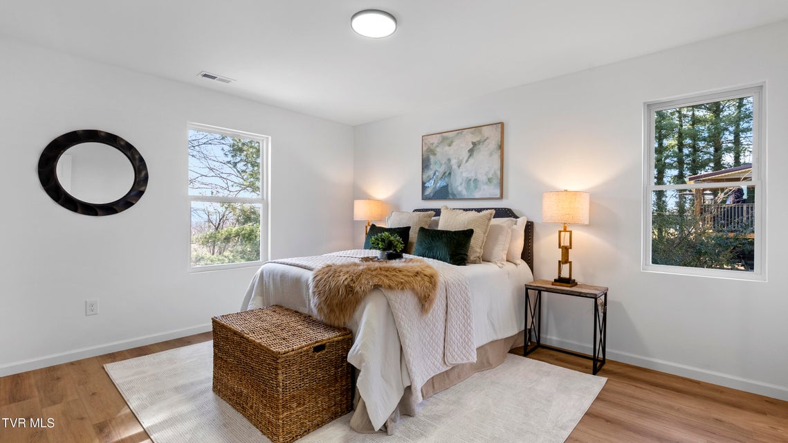 Photo #13: 1021 Ridgecrest Street