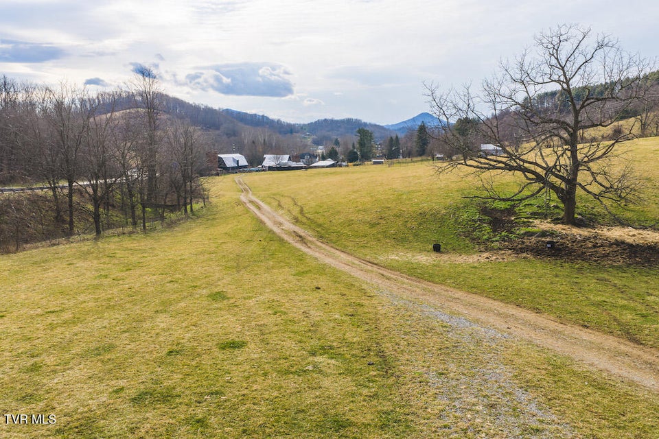 Photo #14: 230 Barnes Lane