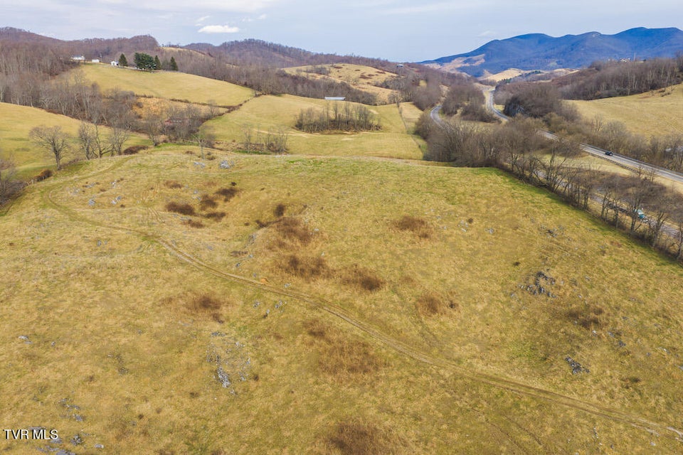 Photo #34: 230 Barnes Lane