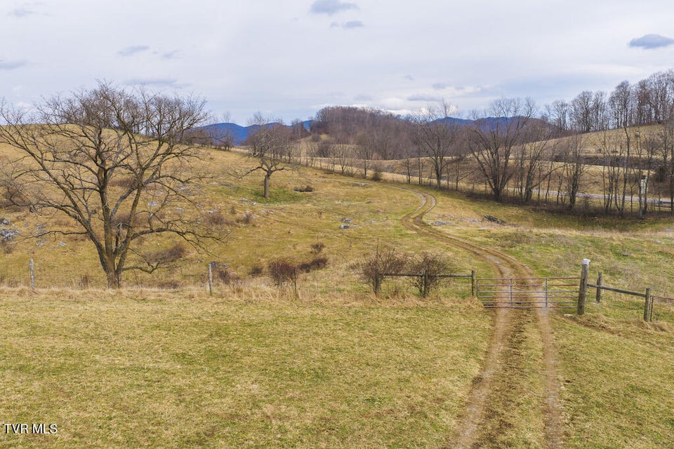 Photo #39: 230 Barnes Lane