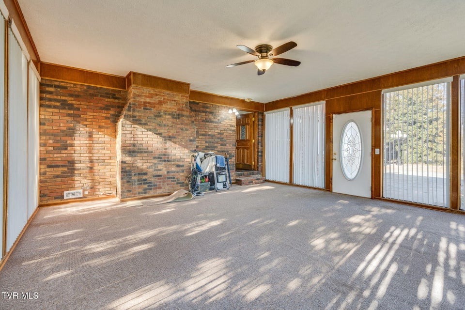 Photo #18: 1137 Old Stage Road