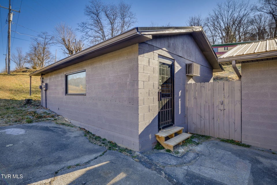 Photo #4: 901 Watauga Road