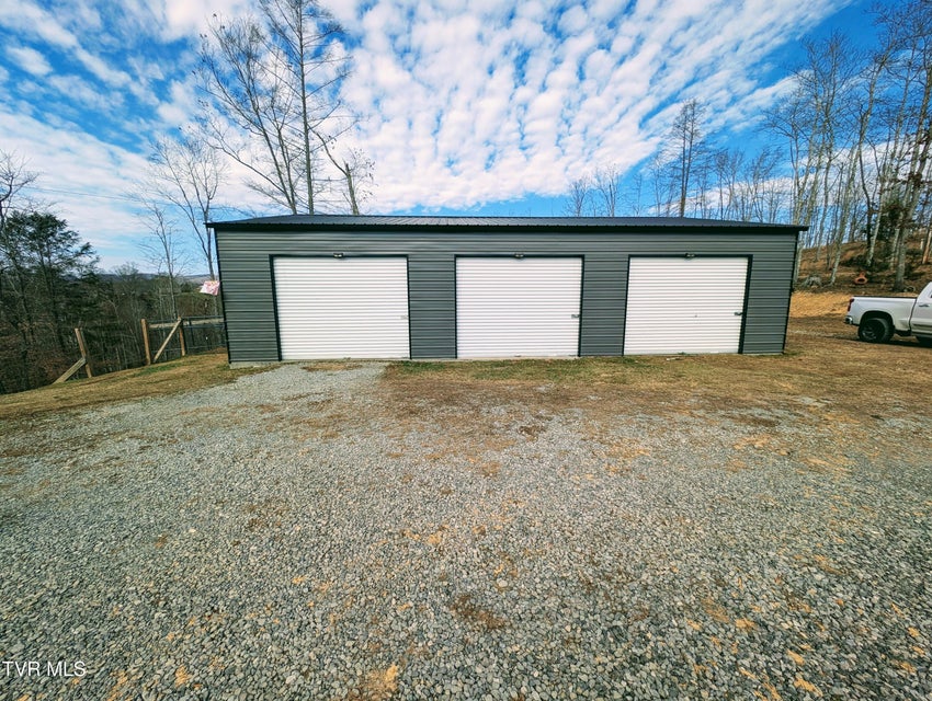 Photo #8: 348 Lakewood Drive