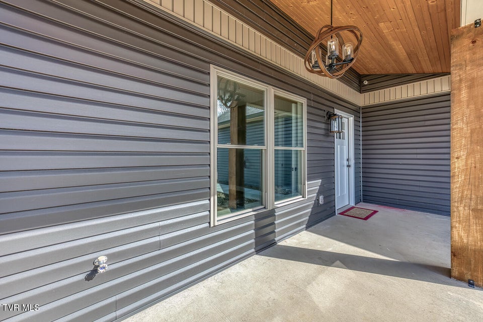 Photo #2: 1091 Traders Walk