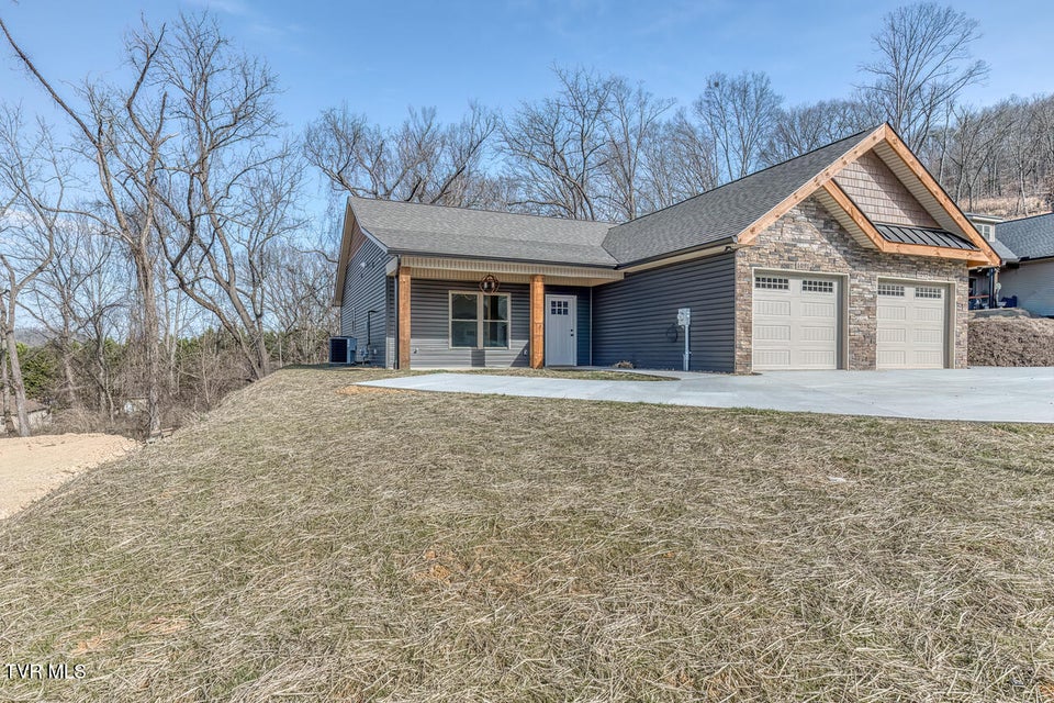 Photo #36: 1091 Traders Walk