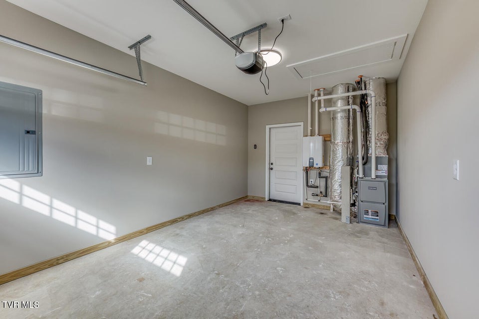 Photo #22: 1091 Traders Walk