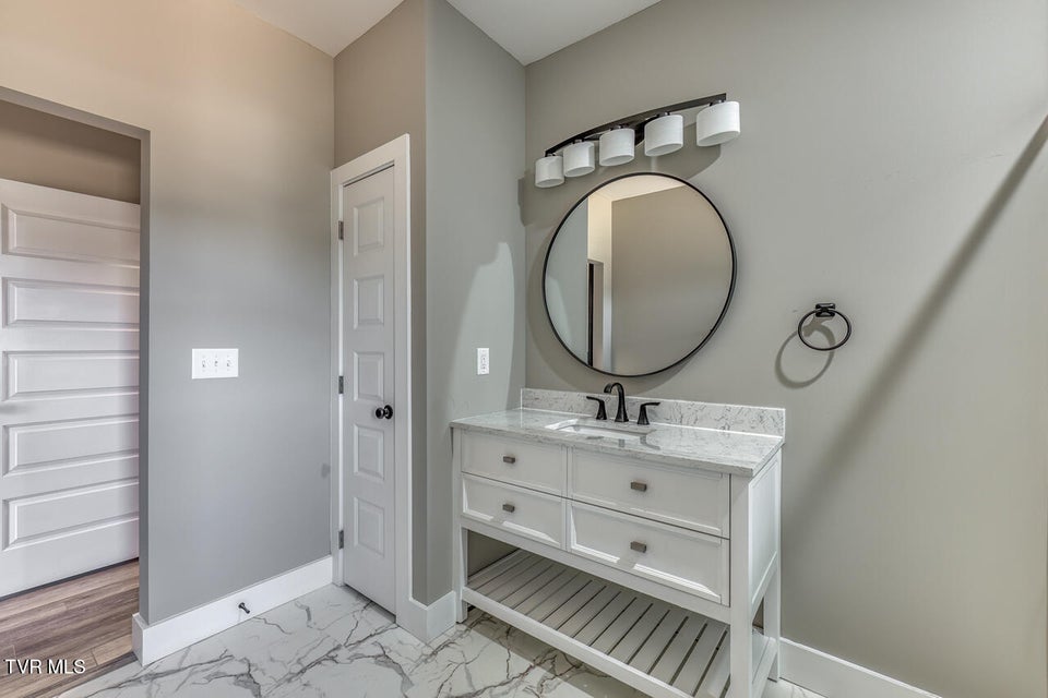 Photo #20: 1091 Traders Walk