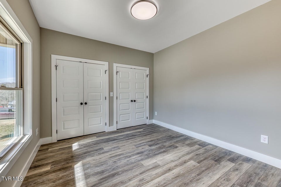 Photo #28: 1091 Traders Walk