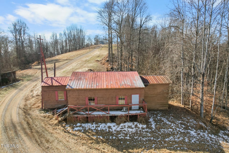 Photo #47: 1965 Carterton Road