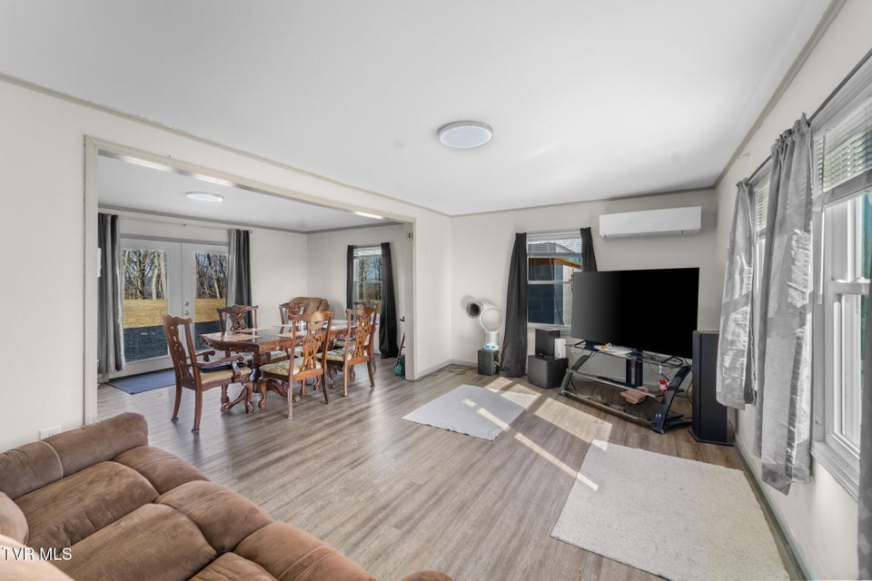 Photo #15: 1965 Carterton Road